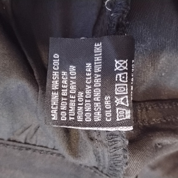 Fashion Nova Junior Blk Faux Leather Double Zip Closure Pockets Pants, Size 9 - Picture 8 of 10